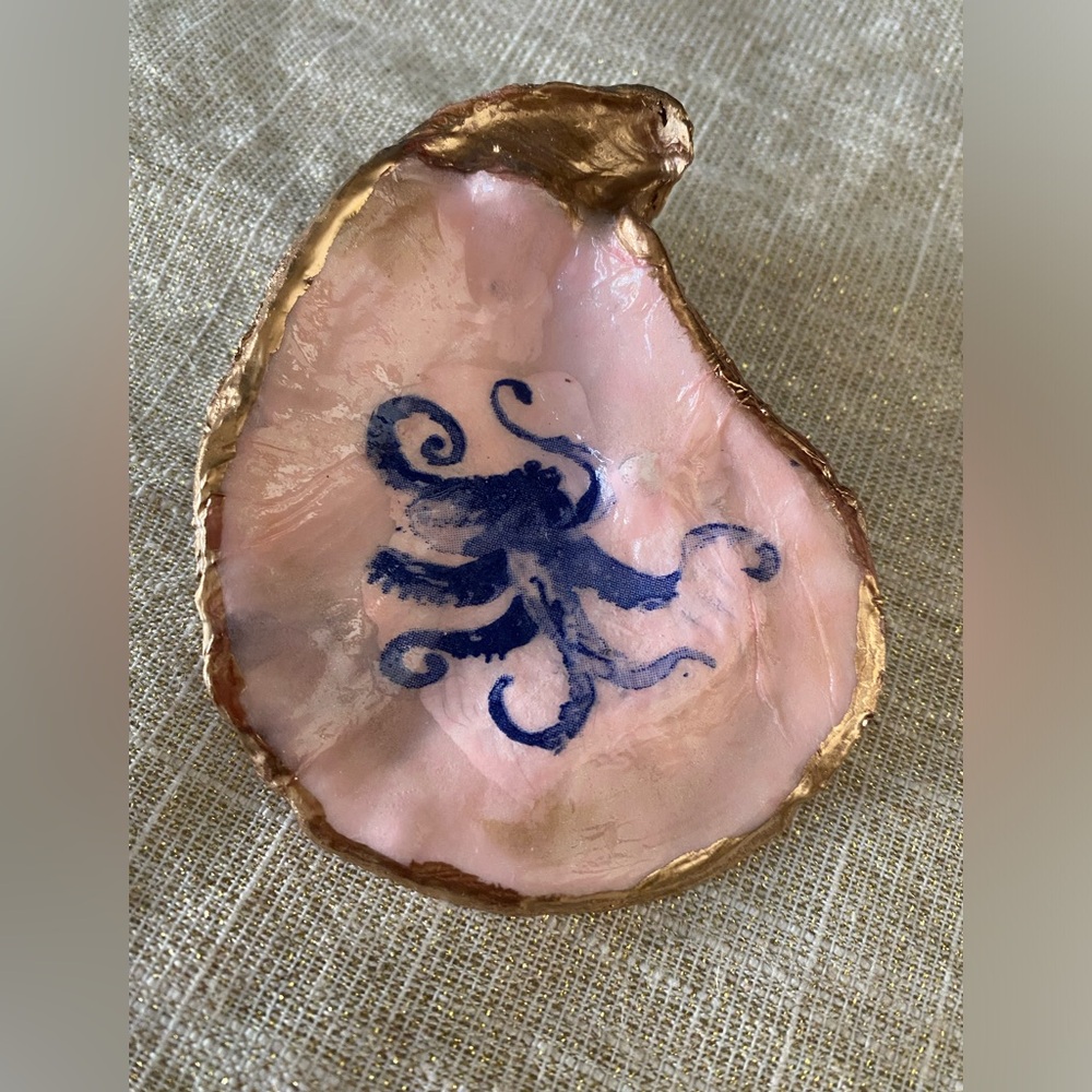 Oyster jewelry ring dish trinket holder octopus pattern handmade
